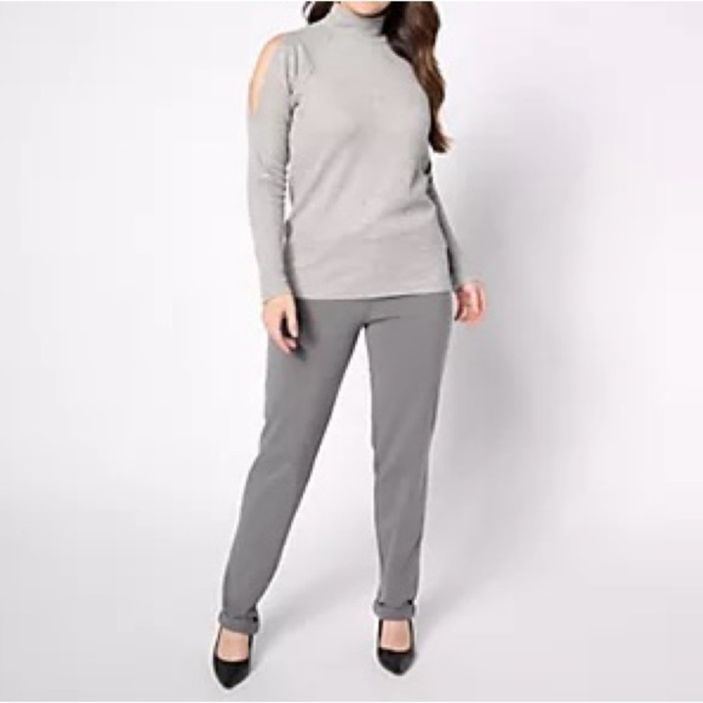 Attitudes by Renee Light Gray Turtleneck Sweater